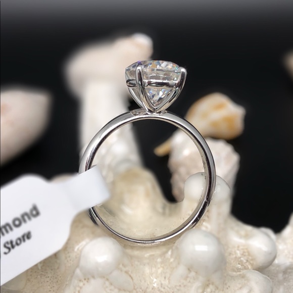 14k moissanite ring with Certificate - Picture 8 of 15